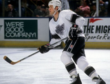 Rob Blake Signed Los Angeles Kings Jersey (Beckett) Stanley Cup Champ & 2014 HOF