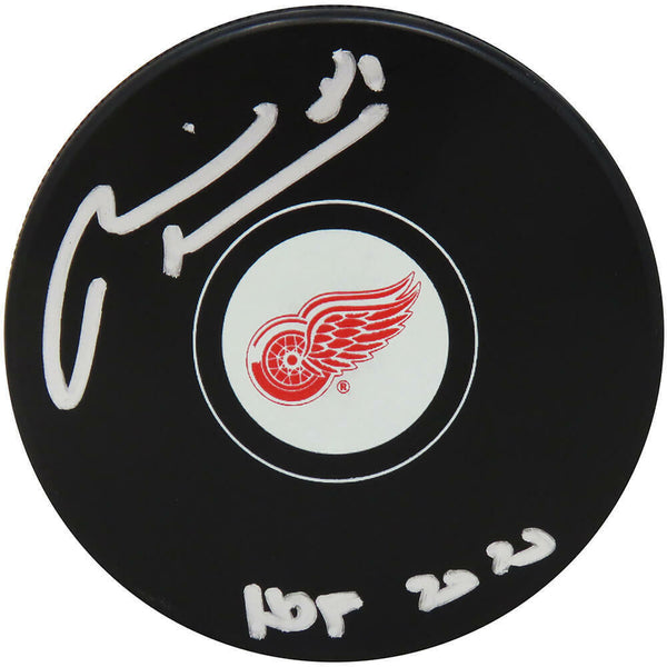 Marian Hossa Signed Detroit Red Wings Logo Hockey Puck w/HOF 2020 -SCHWARTZ COA