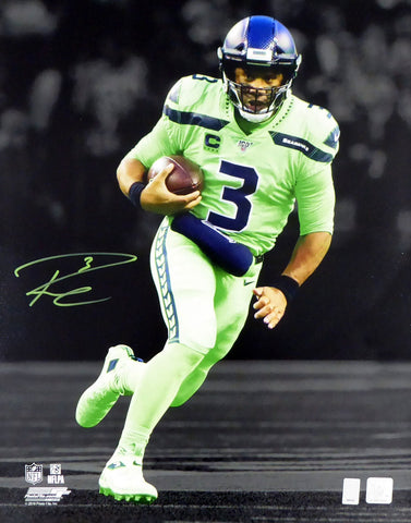 RUSSELL WILSON AUTOGRAPHED 16X20 PHOTO SEATTLE SEAHAWKS RW HOLO STOCK #160938