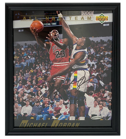 Michael Jordan Autographed Bulls 'Lay Up' 8" x 10" Photograph UDA