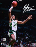 Alvin Robertson Autographed Milwaukee Bucks 8x10 Dunk Photo - Beckett W Hologram