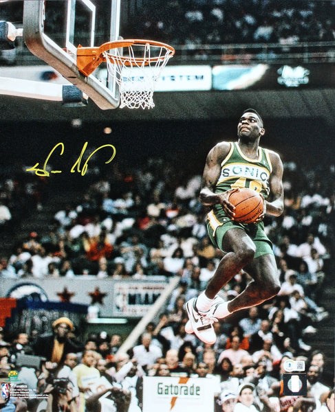 Sonics Shawn Kemp Authentic Signed 16x20 Vertical Dunk Photo BAS Witnessed