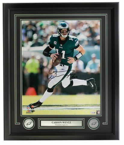 Carson Wentz Signed Framed 16x20 Philadelphia Eagles Running Photo Fanatics