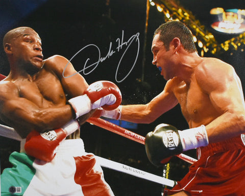 Oscar De La Hoya Autographed 16x20 Punching Photo - Beckett W Hologram *Silver