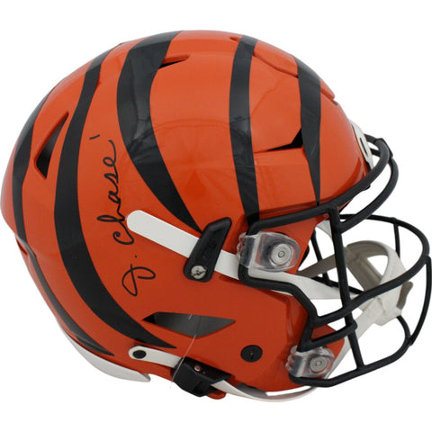 JaMarr Chase Autographed Cincinnati Bengals SpeedFlex Helmet Beckett 48967