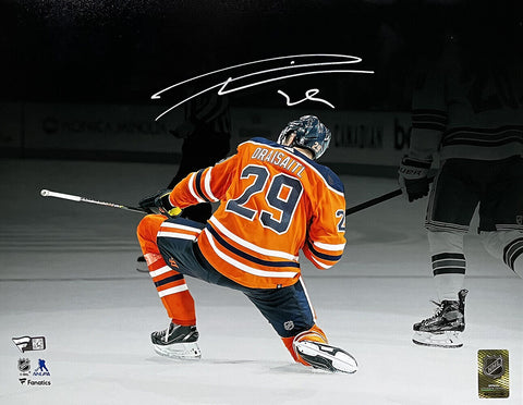 Leon Draisaitl Signed Edmonton Oilers 11x14 Spotlight Photo Fanatics