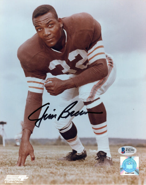 Jim Brown Autographed Cleveland Browns 8x10 Photo Beckett Authenticated #9