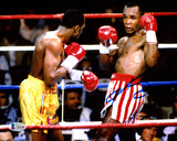 SUGAR RAY LEONARD AUTOGRAPHED SIGNED 8X10 PHOTO VS. THOMAS HEARNS BECKETT 178102