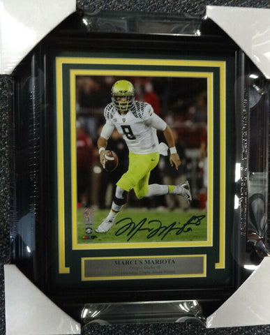 MARCUS MARIOTA AUTOGRAPHED FRAMED 8X10 PHOTO OREGON DUCKS MM HOLO STOCK #89822