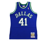 Dirk Nowitzki Signed Dallas Mavericks Mitchell & Ness Authentic Blue Jersey