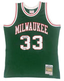 KAREEM ABDUL-JABBAR Autographed "ROY '69-'70" Bucks M&N Jersey FANATICS