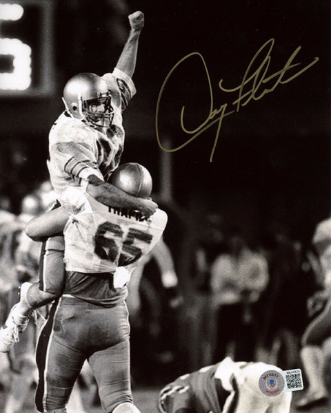 DOUG FLUTIE AUTOGRAPHED BOSTON COLLEGE EAGLES HAIL MARY 8x10 PHOTO BECKETT