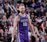 Domantas Sabonis Signed Sacramento Kings Jersey (Beckett) 2016 #11 Draft Pick