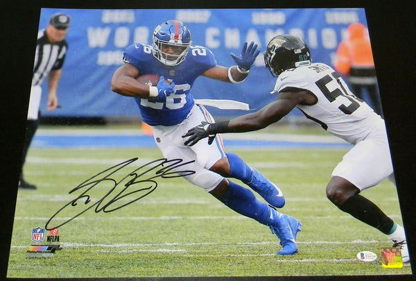 SAQUON BARKLEY AUTOGRAPHED SIGNED NEW YORK GIANTS 16x20 PHOTO BECKETT