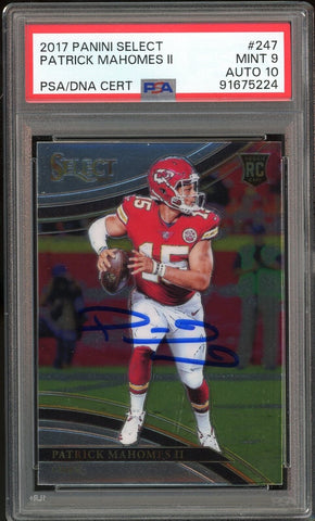 2017 Panini Select Field Level #247 Patrick Mahomes RC Rookie PSA 9/10 Auto MINT