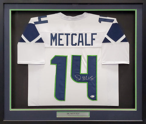 SEATTLE SEAHAWKS DK METCALF AUTOGRAPHED FRAMED WHITE JERSEY BECKETT 195230