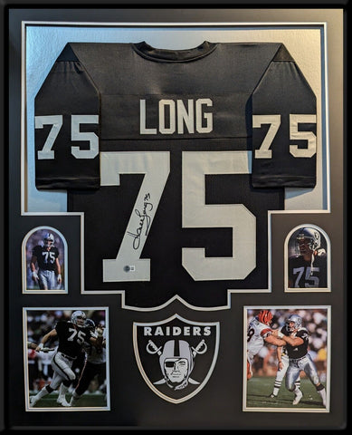 FRAMED OAKLAND RAIDERS HOWIE LONG AUTOGRAPHED SIGNED JERSEY BECKETT HOLOGRAM