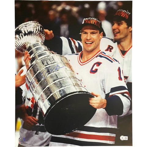 Mark Messier Autographed/Signed New York Rangers 16x20 Photo Beckett 46522