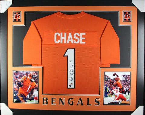 JA'MARR CHASE (Bengals orange SKYLINE) Signed Autographed Framed Jersey Beckett