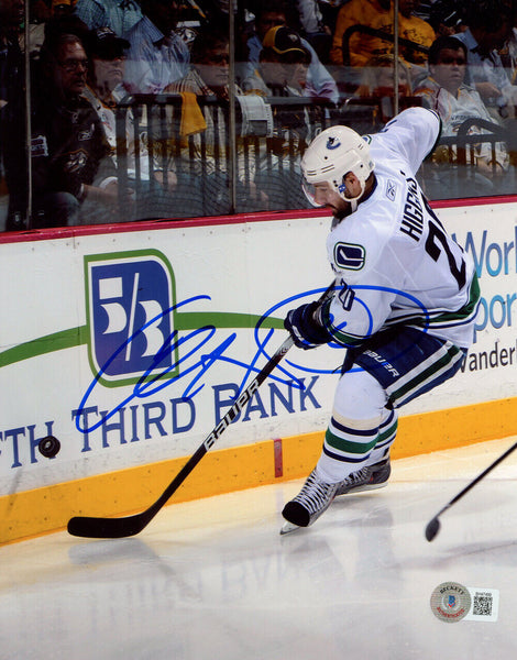 Chris Higgins Autographed Vancouver Canucks 8x10 Photo Beckett 46283