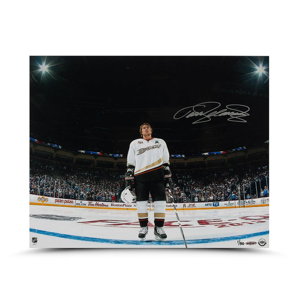 Teemu Selanne Autographed Standing Ovation Photo